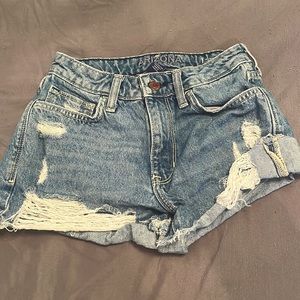 Blue short denim ripped